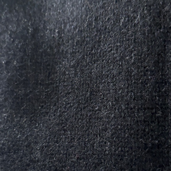 Bloomingdale's Cashmere Black and Cream Cardigan - Picture 10 of 11